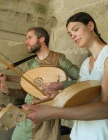 Ateliers «Calligraphie» et musique médiévale