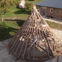 La restauration  de la charpente du colombier